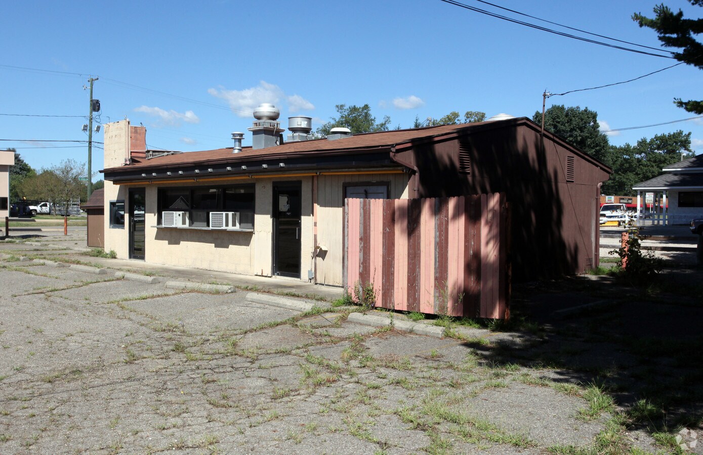 1158 Mount Vernon Rd, Newark, OH 43055