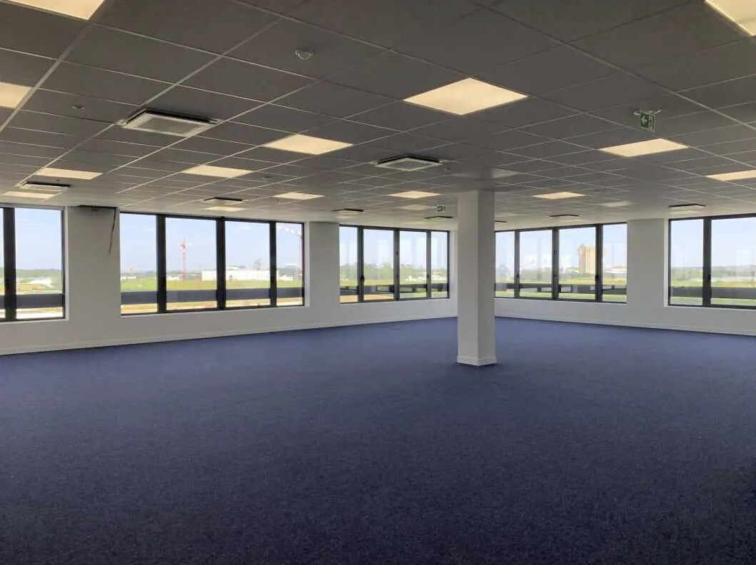 Office in Chessy for lease Interior Photo- Image 1 of 3