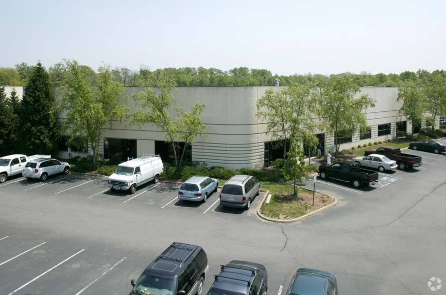 7301 Gateway Ct, Manassas, VA for lease - Building Photo - Image 2 of 12