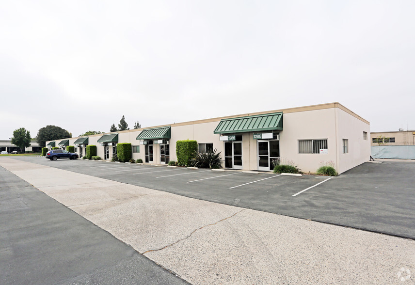 1233-1255 S Wright St, Santa Ana, CA for lease - Primary Photo - Image 2 of 4