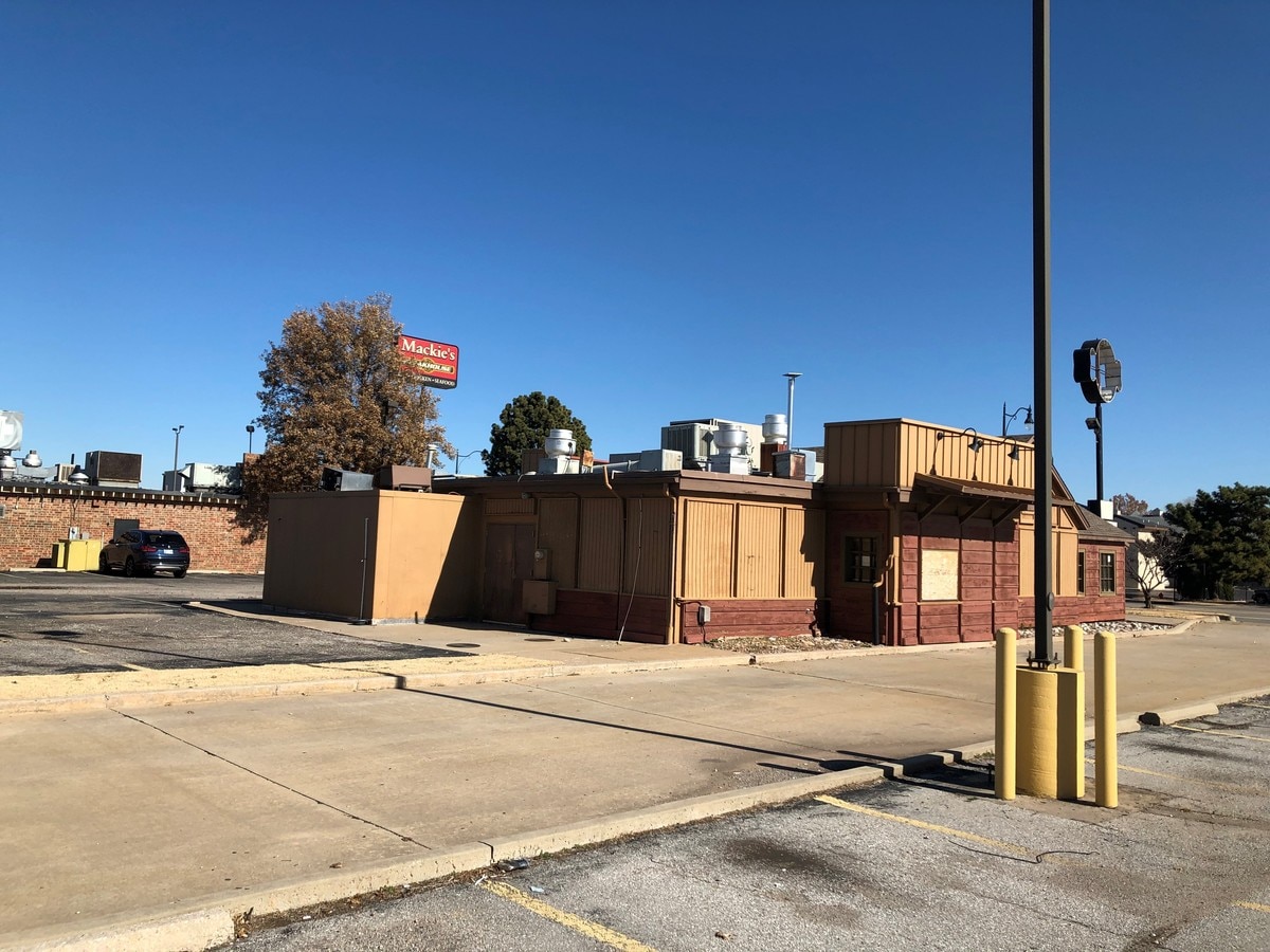 1223 S Meridian Ave, Oklahoma City, OK 73108