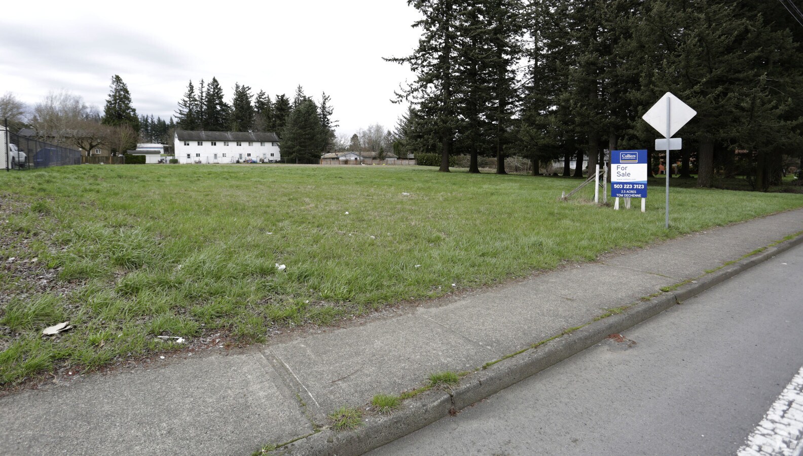 21600 SE Stark St, Gresham, OR 97030