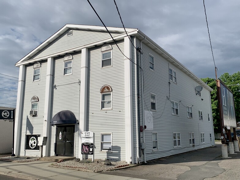 725-727 Campbell Ave, West Haven, CT for lease - Building Photo - Image 1 of 9