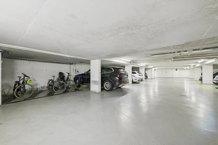 7 Rue Galvani, Paris for lease - Building Photo - Image 3 of 20