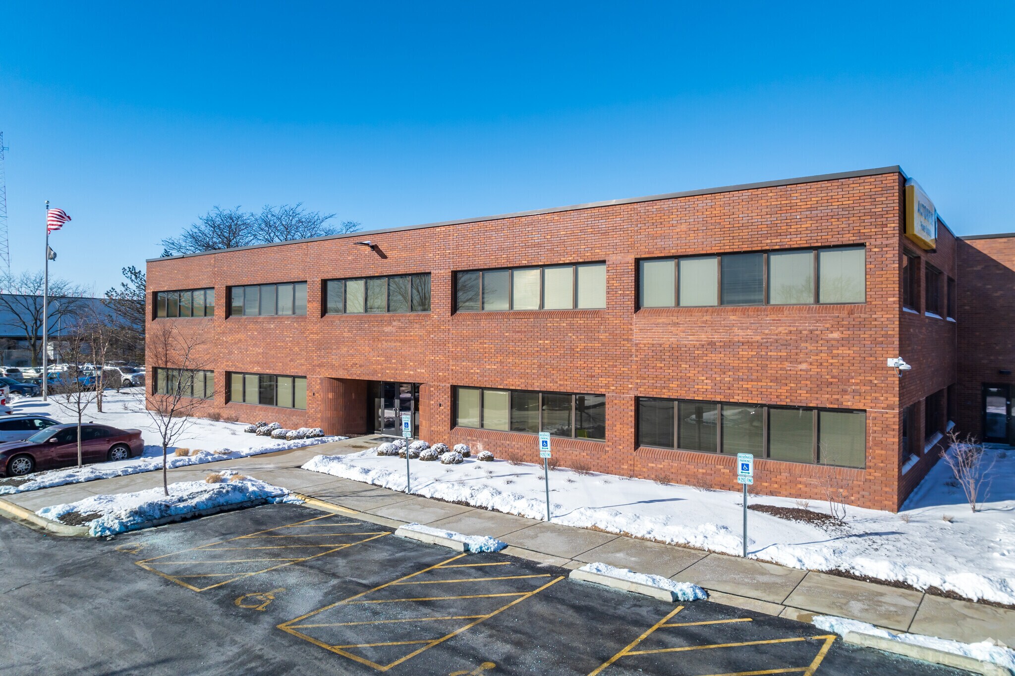 301 Mitchell Ct, Addison, IL for sale Primary Photo- Image 1 of 1