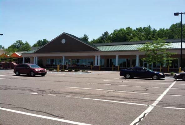 254-280 Mohawk Trl, Greenfield, MA for lease - Building Photo - Image 1 of 16