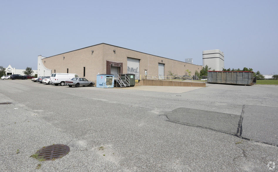 151 Heartland Blvd, Edgewood, NY for lease - Building Photo - Image 3 of 3