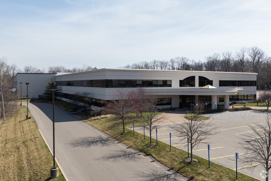 500 Plymouth Ave NE, Grand Rapids, MI for lease - Primary Photo - Image 1 of 5