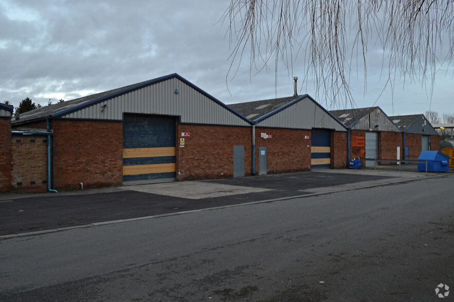 Carlyon Rd, Atherstone for lease - Building Photo - Image 2 of 3