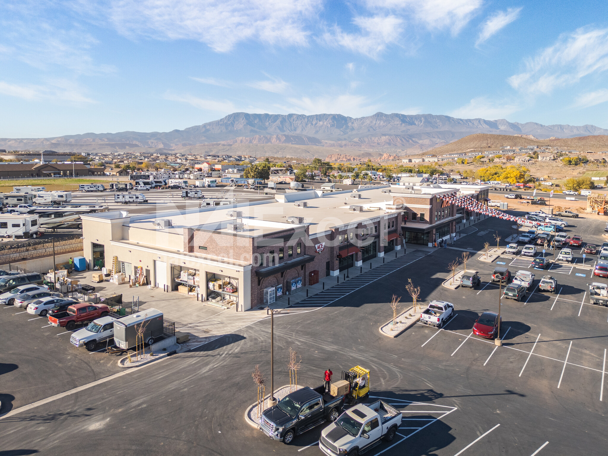 Anchored Retail Pads in Hurricane portfolio of 2 properties for sale on LoopNet.com Building Photo- Image 1 of 6