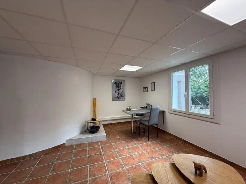 Office in Béziers for lease - Interior Photo - Image 3 of 7