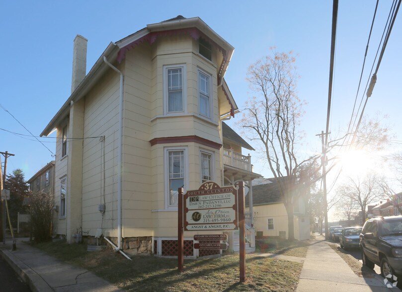 37 S Clinton St, Doylestown, PA for sale - Primary Photo - Image 1 of 1