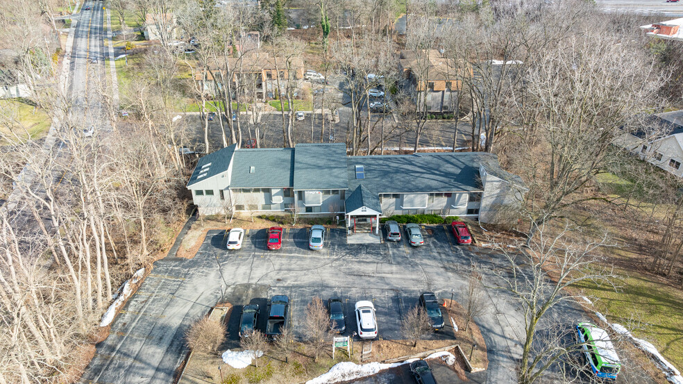 656 Kreag Rd, Pittsford, NY for sale - Building Photo - Image 2 of 45