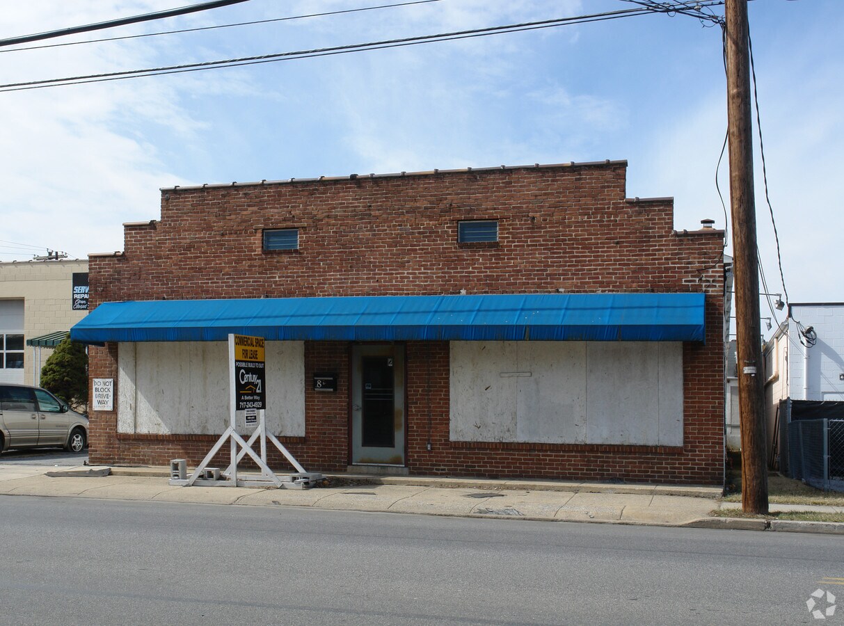 8 S Spring Garden St, Carlisle, PA 17013