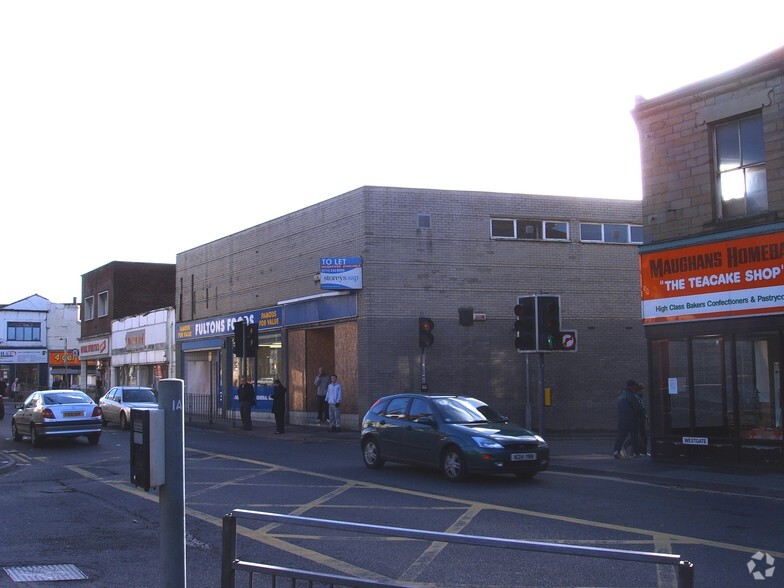 105-109 Market St, Heckmondwike for lease - Building Photo - Image 3 of 3