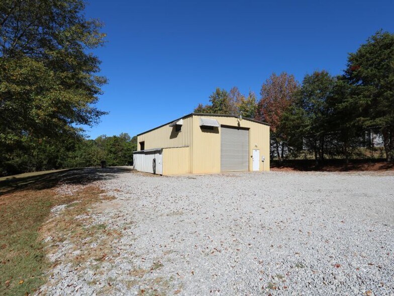 210 Woods Chapel Rd, Duncan, SC for sale - Building Photo - Image 1 of 1