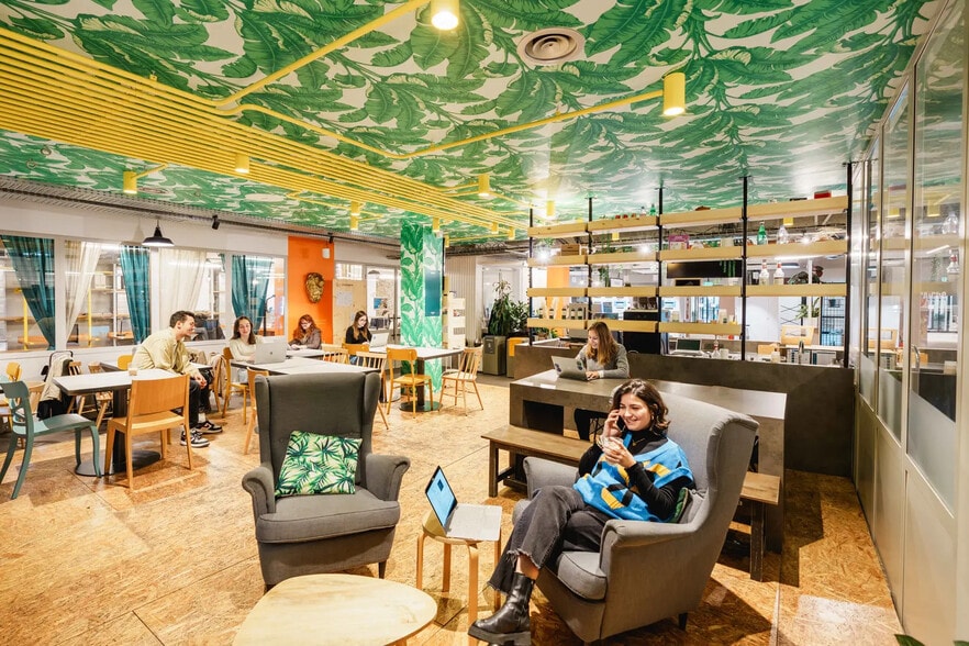 207 Rue De Bercy, Paris for lease - Interior Photo - Image 3 of 8