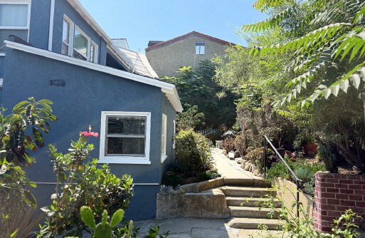 2709 Strongs Dr, Venice, CA for sale - Building Photo - Image 3 of 8