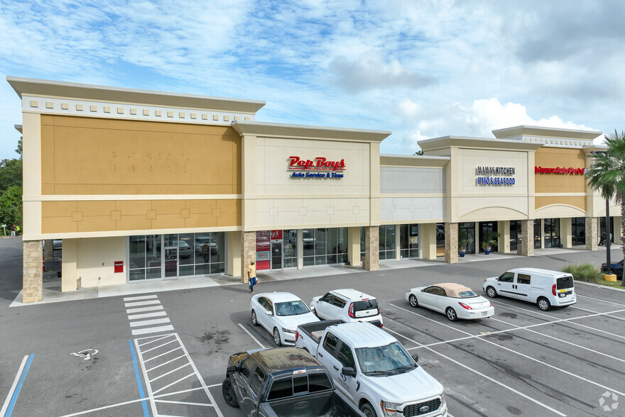 2200 W International Speedway Blvd, Daytona Beach, FL for lease - Building Photo - Image 1 of 15