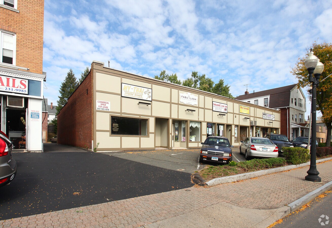 262268 Park Rd, West Hartford, CT 06119