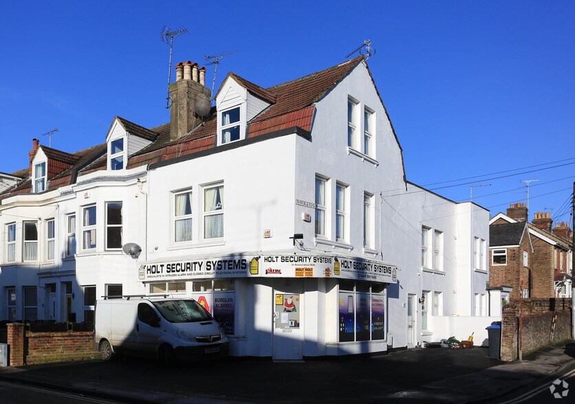 24 Royal Rd, Burgess Hill, WSX RH15 9SE Retail for Sale