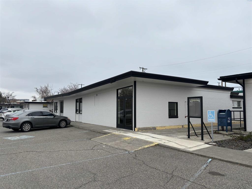 821 S Auburn St, Kennewick, WA for lease Building Photo- Image 1 of 7