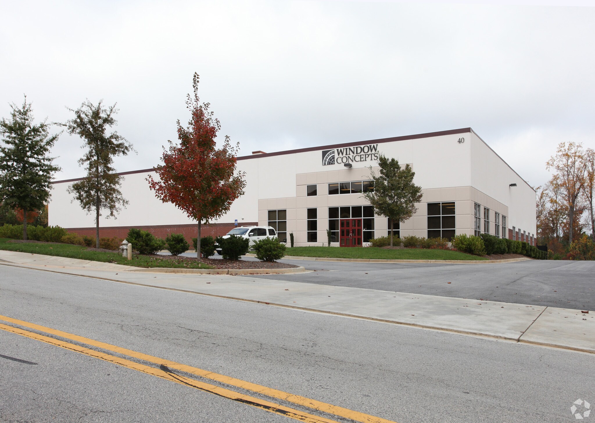 40 Crestridge Dr, Suwanee, GA for sale Primary Photo- Image 1 of 1