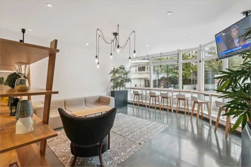 123 Rue Jules Guesde, Levallois-Perret for lease - Interior Photo - Image 2 of 11