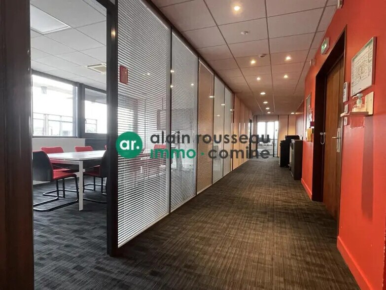 Office in Angers for sale - Interior Photo - Image 2 of 5
