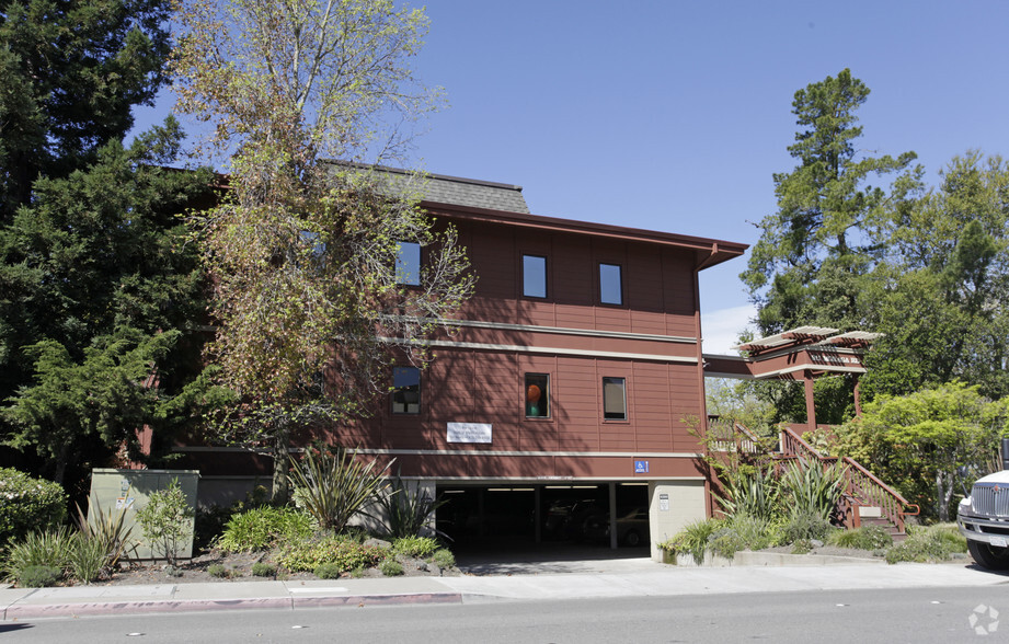 911 Moraga Rd, Lafayette, CA for lease - Primary Photo - Image 1 of 20