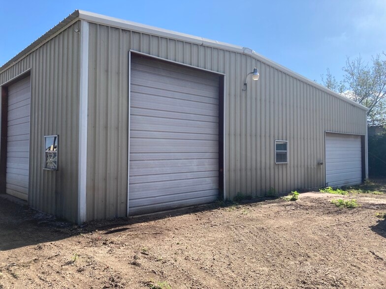 2605 19th St, Hondo, TX for sale - Primary Photo - Image 1 of 11