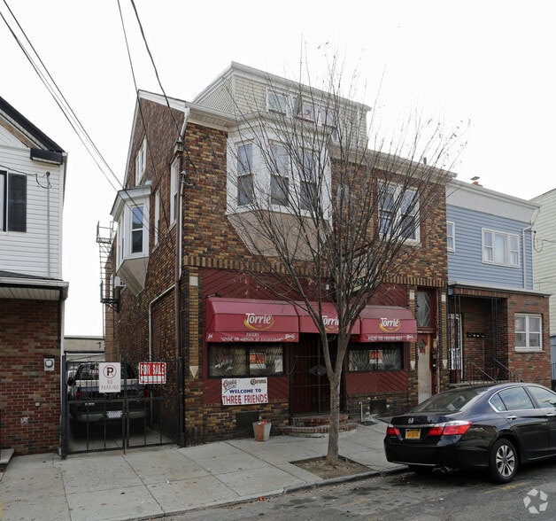 198 Mcwhorter St, Newark, NJ 07105