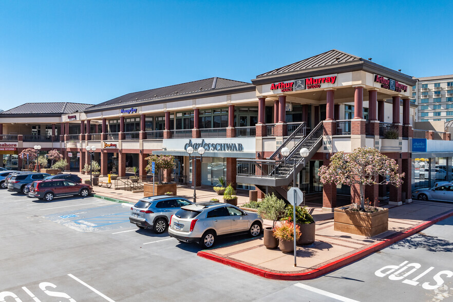 7510-7610 Hazard Center Dr, San Diego, CA for lease - Building Photo - Image 1 of 5