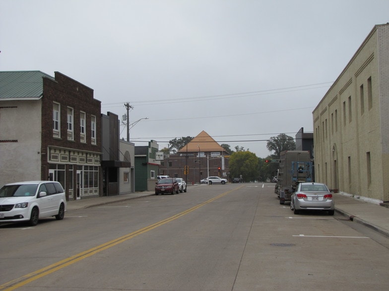 15 W Marshall St, Rice Lake, WI for lease - Building Photo - Image 3 of 10