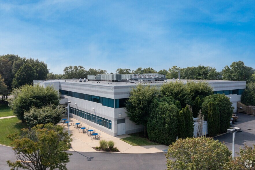 263 Old Country Rd, Melville, NY 11747 Office for Lease