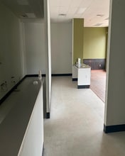 5000 N Crescent Blvd, Pennsauken, NJ for lease Interior Photo- Image 2 of 9