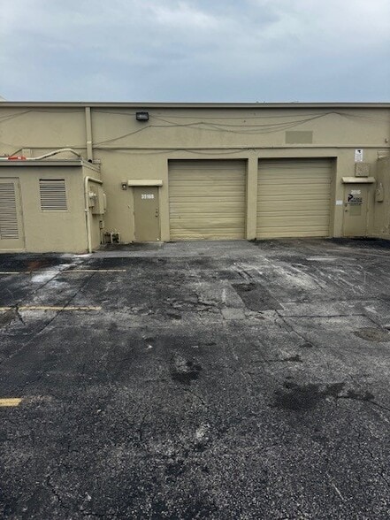 3916 N 29th Ave, Hollywood, FL for lease - Building Photo - Image 2 of 12
