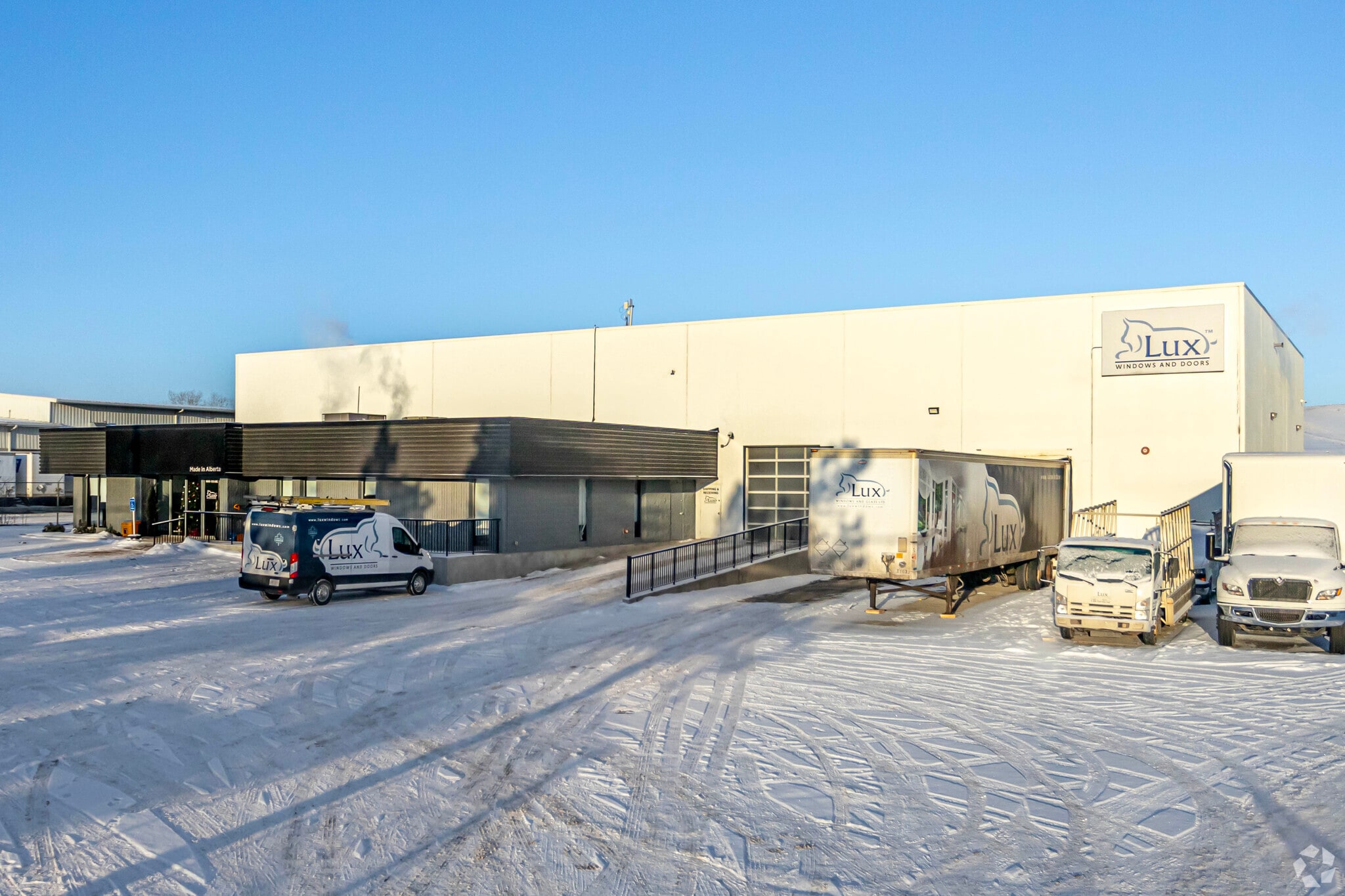 16606 121a Ave NW, Edmonton, AB for sale Primary Photo- Image 1 of 1