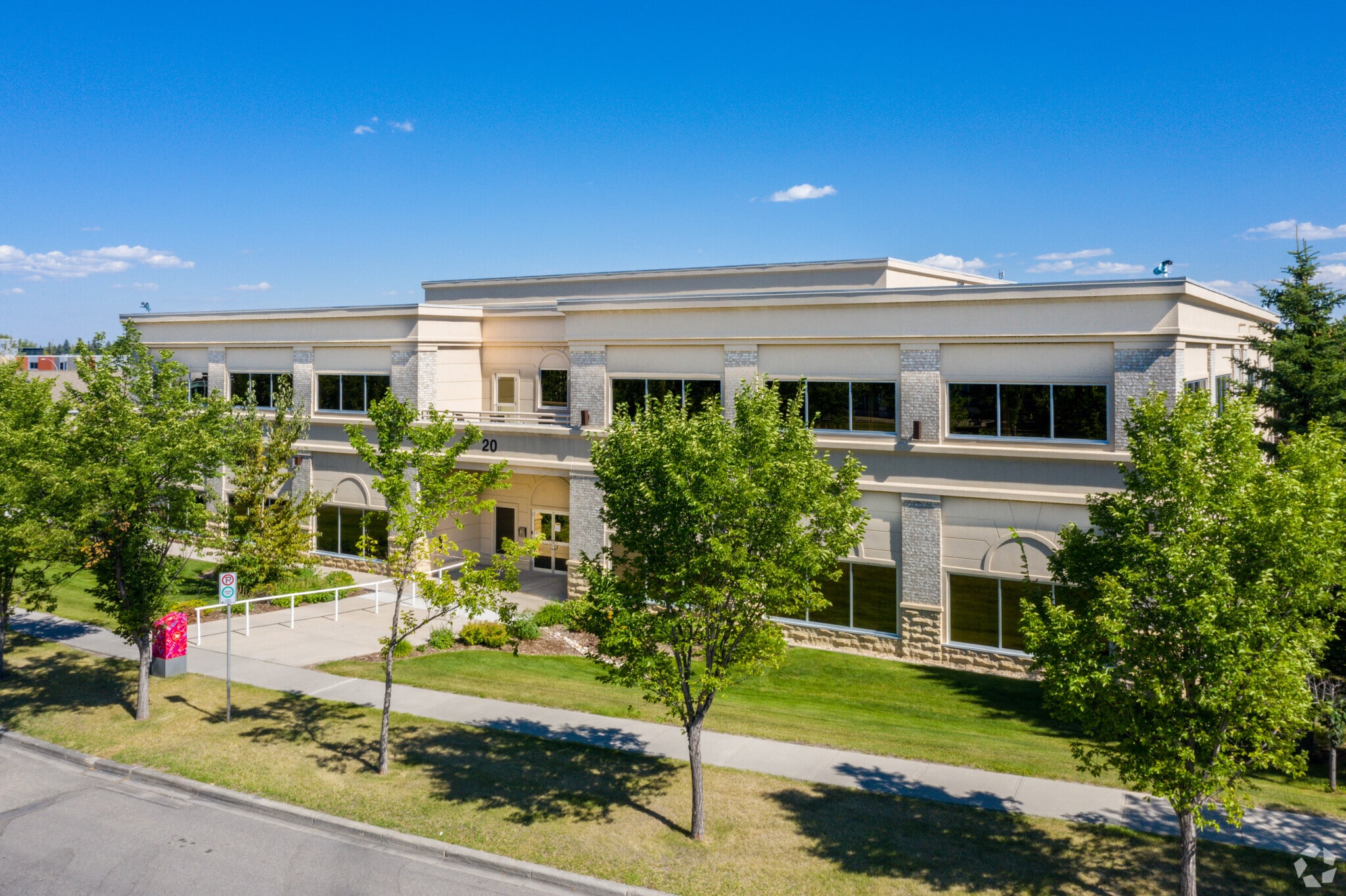20 Sunpark Plz SE, Calgary, AB for sale Primary Photo- Image 1 of 1