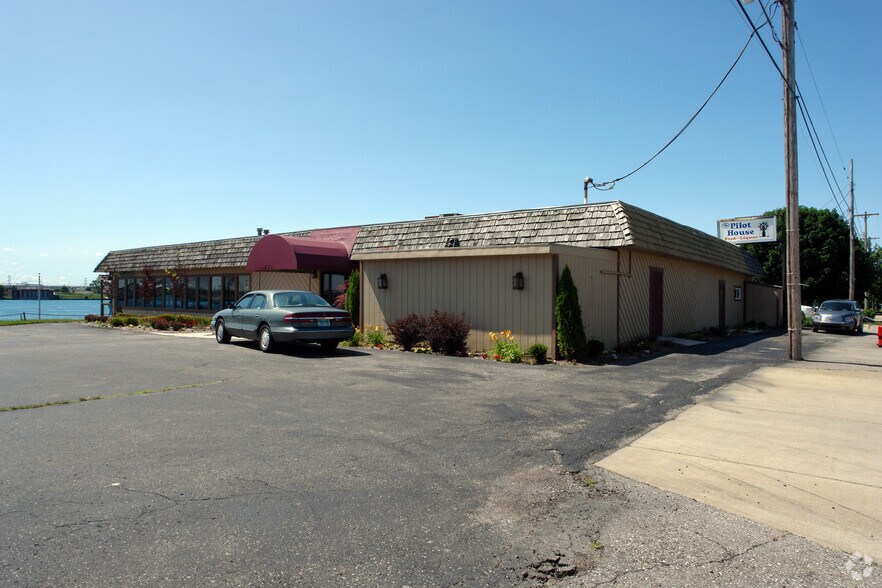 3136 Military St, Port Huron, MI for sale - Primary Photo - Image 1 of 1