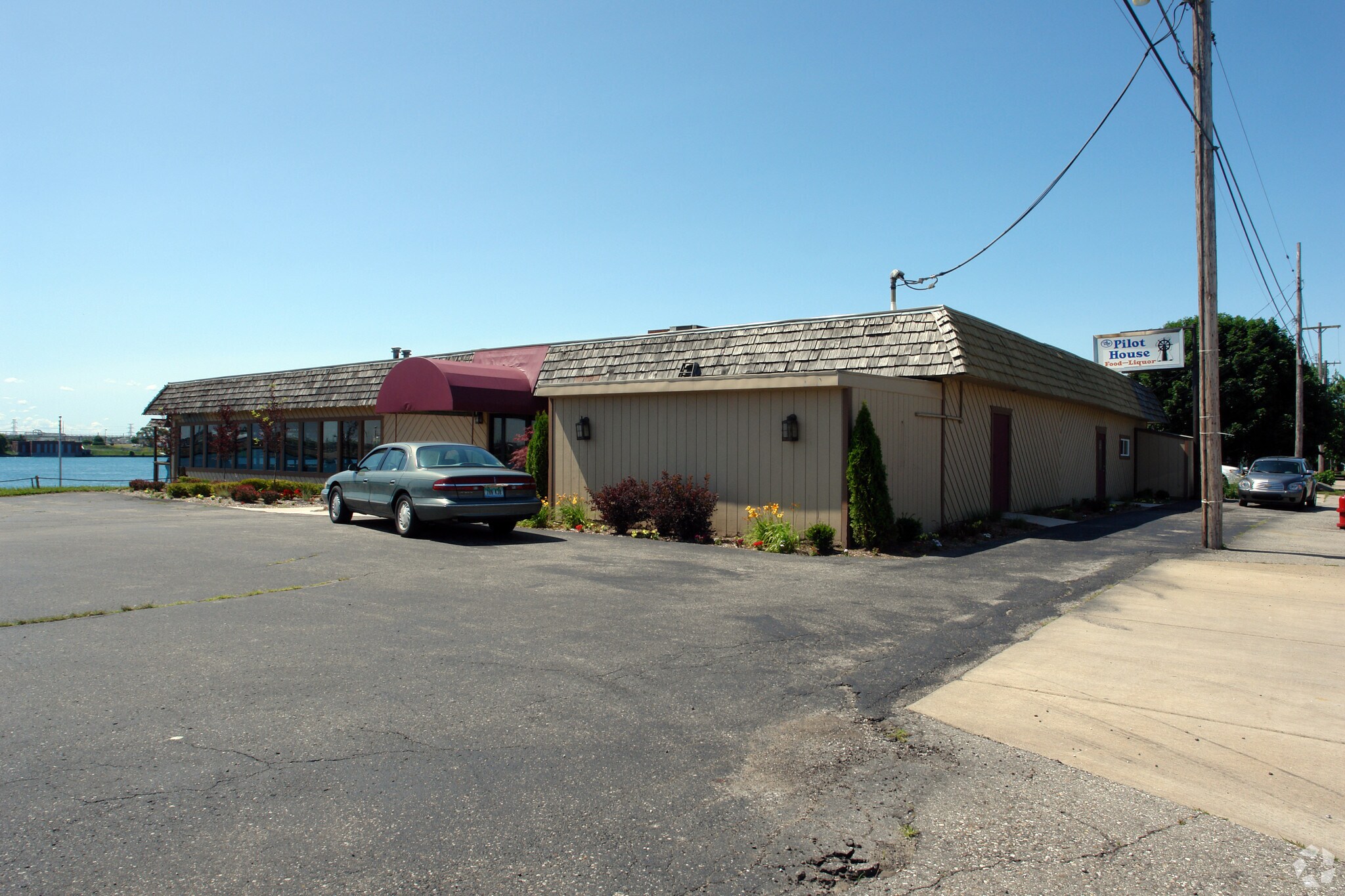 3136 Military St, Port Huron, MI for sale Primary Photo- Image 1 of 1