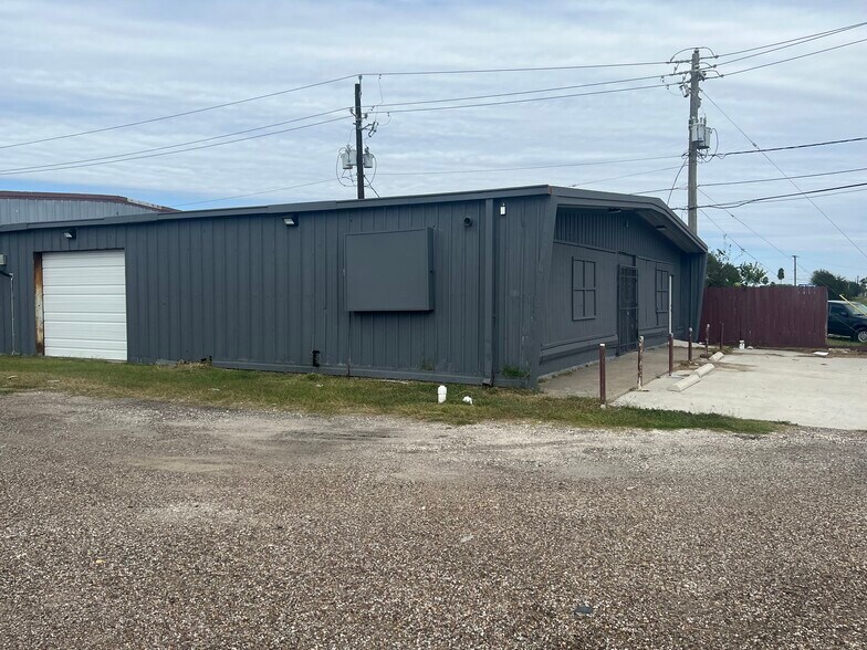 609 McBride Ln, Corpus Christi, TX 78408