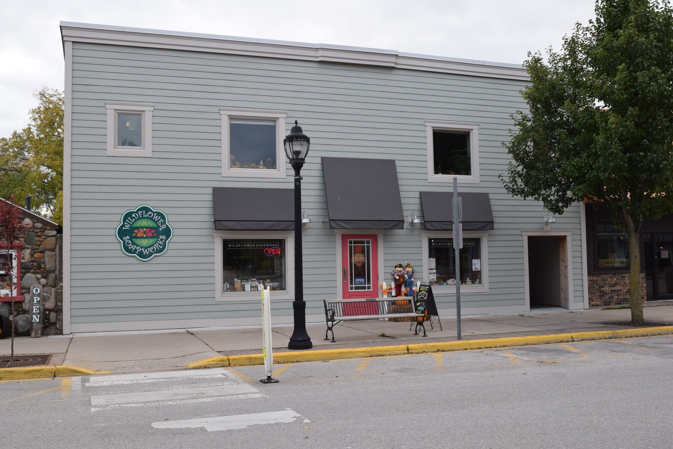 127 River St, Elk Rapids, MI 49629 Property Record