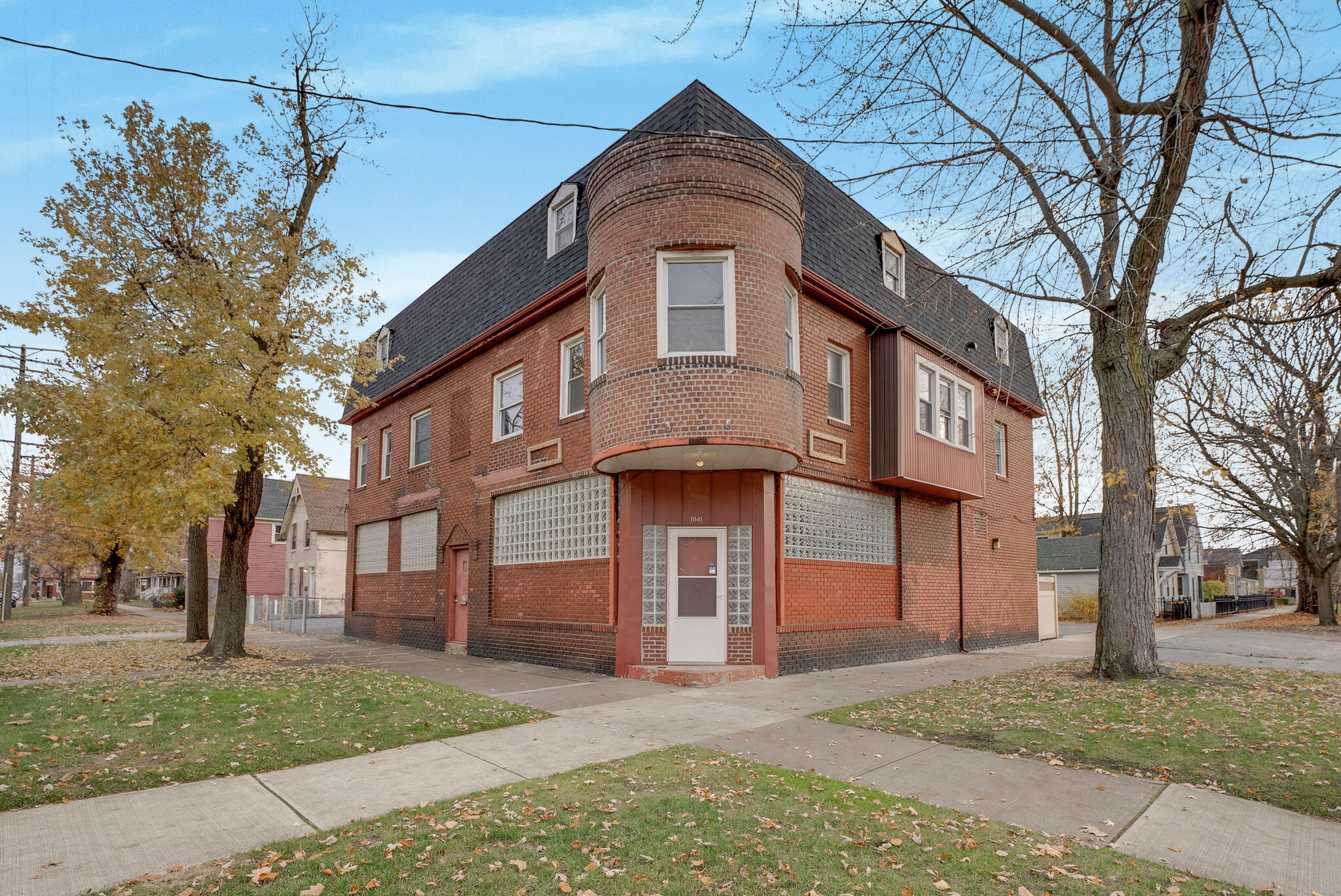 1041 Starkweather Ave, Cleveland, OH for sale Primary Photo- Image 1 of 7