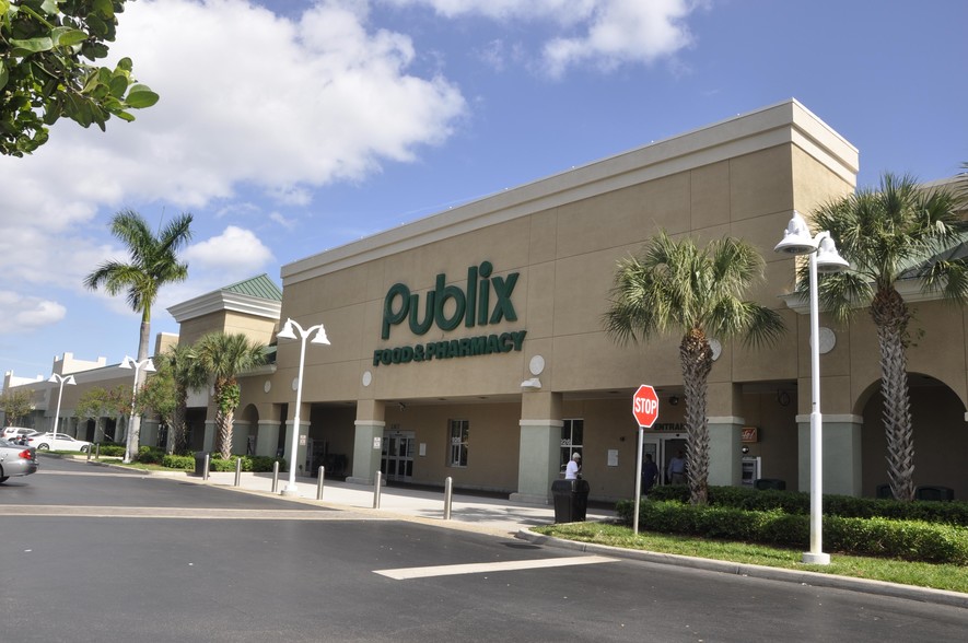 926 S Military Trl, West Palm Beach, FL for lease - Primary Photo - Image 1 of 9