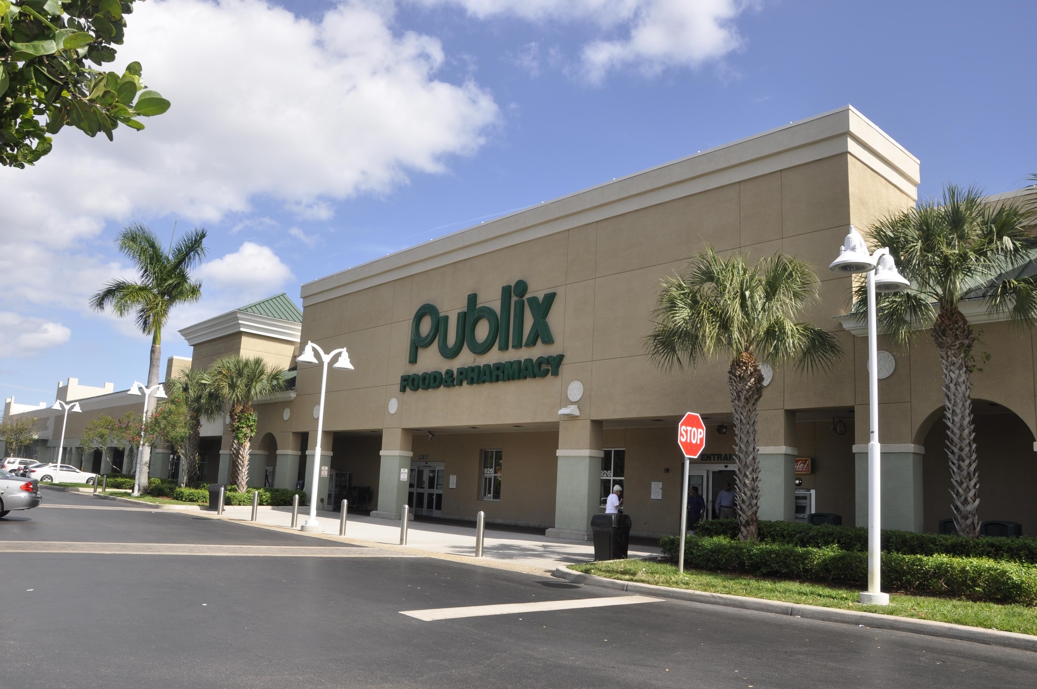 926 S Military Trl, West Palm Beach, FL for lease Primary Photo- Image 1 of 10