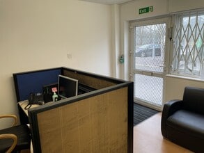 Unit 12 Lakeside Business Park, Swan Ln, Sandhurst for lease Interior Photo- Image 2 of 10