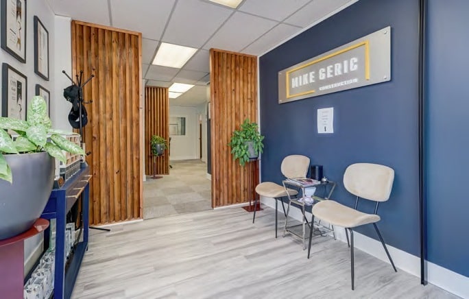 4520 W Saanich Rd, Victoria, BC for sale - Interior Photo - Image 2 of 7