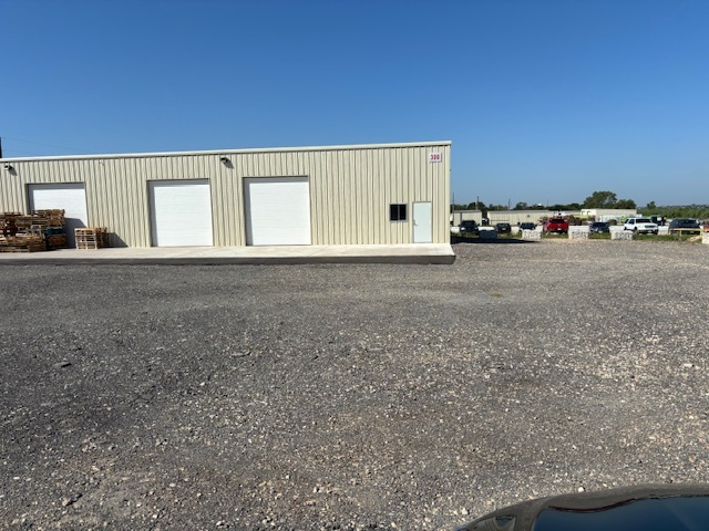 3012 FM 621, San Marcos, TX for lease - Building Photo - Image 2 of 11