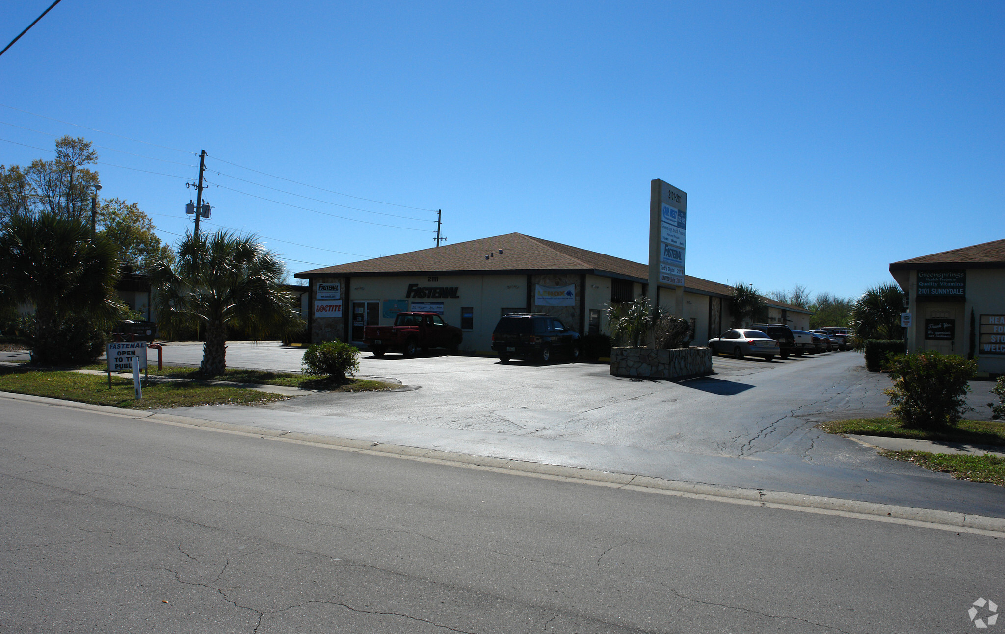 2101-2111 Sunnydale Blvd, Clearwater, FL for lease Primary Photo- Image 1 of 35